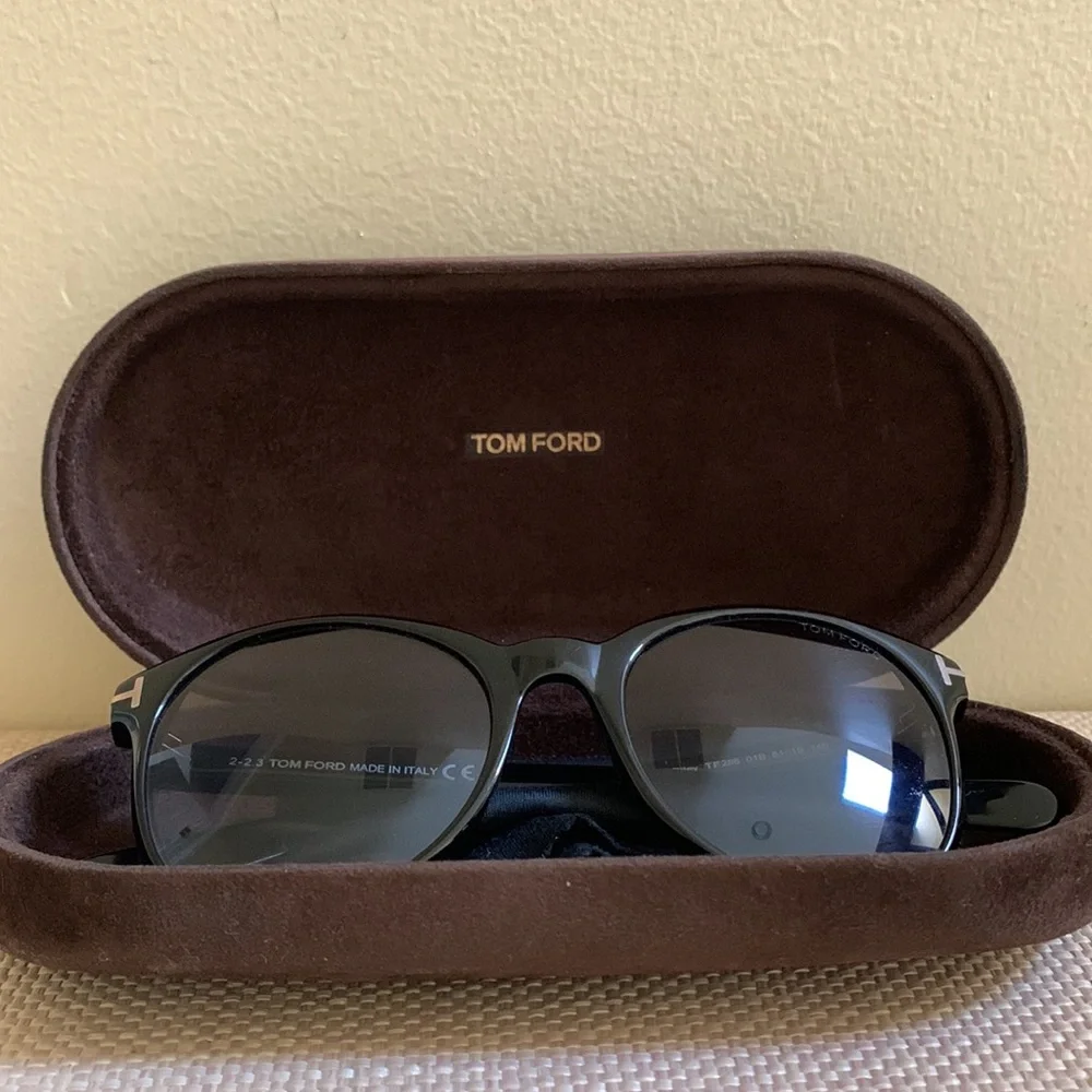 Tom Ford Sunglasses - Picture 5 of 6